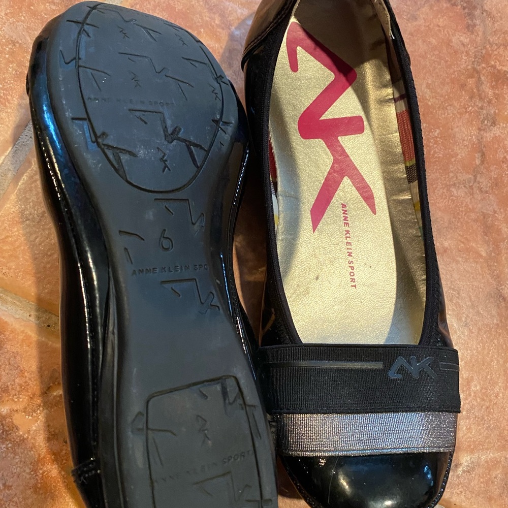 Anne Klein ballet flats